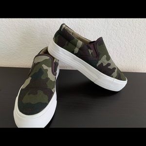 Platform Slip-on Sneaker